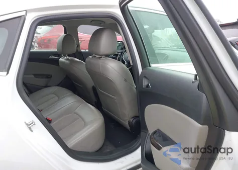 2015 Buick Verano z USA, uszkodzony, nr VIN 1G4PP5SK6F4209262